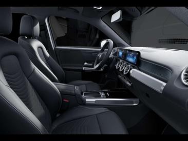 Mercedes GLB 200 — photo 9