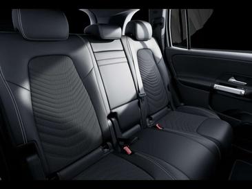 Mercedes GLB 200 — photo 10