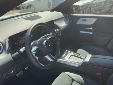 Mercedes GLA 200 — photo 8