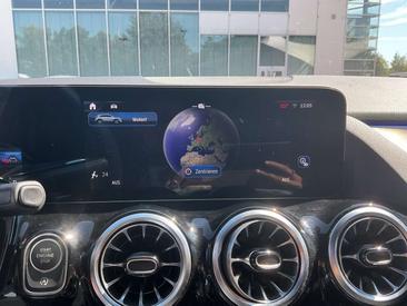 Mercedes GLA 200 — photo 15
