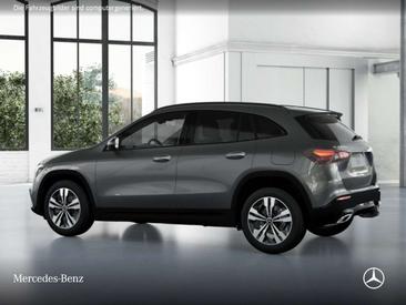 Mercedes GLA 200d — photo 14