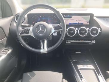 Mercedes GLA 220 D — photo 8