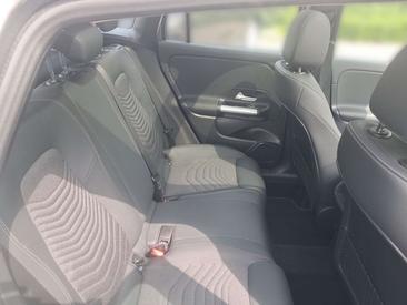 Mercedes GLA 220 D — photo 10