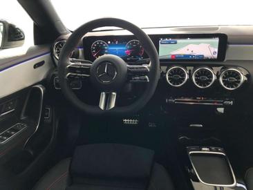Mercedes CLA Berline 200 — photo 5
