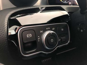Mercedes CLA Berline 200 — photo 14