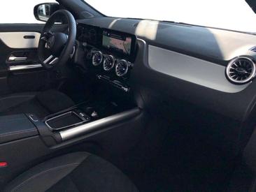 Mercedes GLA 200 — photo 4