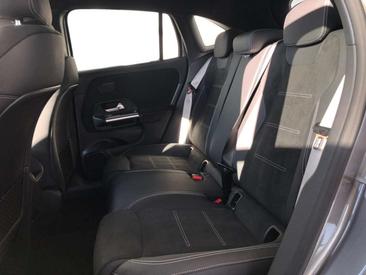 Mercedes GLA 200 — photo 8