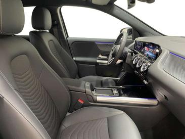 Mercedes GLA 200 — photo 9