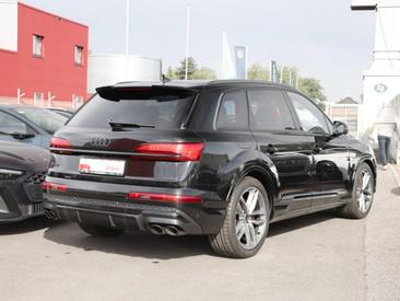 Audi SQ7 TFSI — photo 4