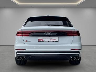 Audi SQ8 TFSI — photo 11