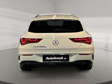 Mercedes CLA Berline 250 E — photo 4