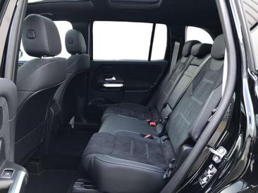 Mercedes GLB 200 — photo 8