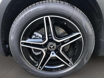 Mercedes GLB 200 — photo 9
