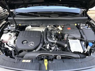 Mercedes GLB 200 — photo 17