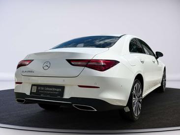 Mercedes CLA Berline 250 E — photo 4