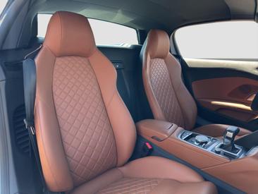 Audi R8 Coupé V10 Performance RWD — photo 12
