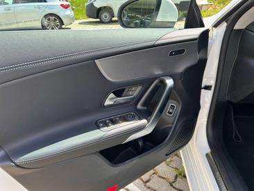 Mercedes CLA Berline 250 E — photo 18