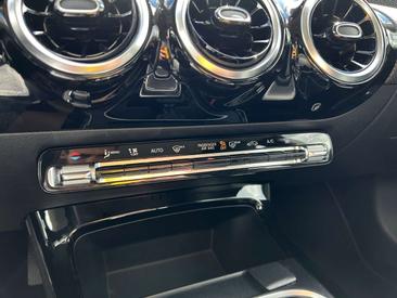Mercedes CLA Berline 250 E — photo 20