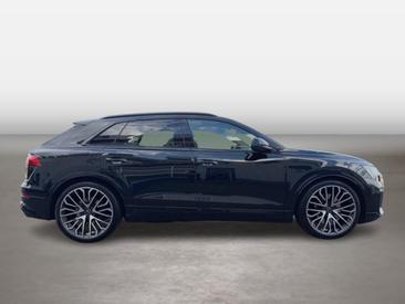 Audi SQ8 TFSI — photo 7