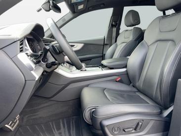 Audi SQ8 TFSI — photo 10