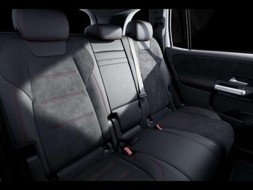 Mercedes GLB 200d — photo 10