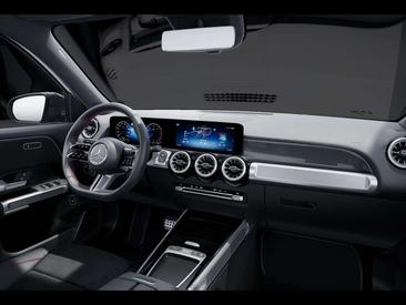 Mercedes GLB 200d — photo 11