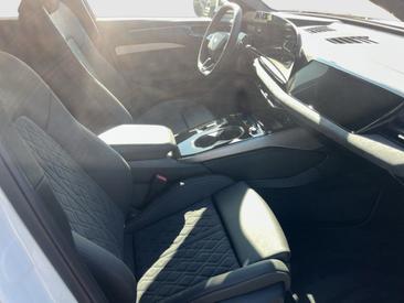 Audi A6 Avant E-hybrid Quattro — photo 21