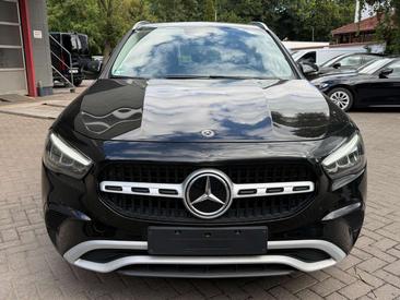 Mercedes GLA 180 — photo 4