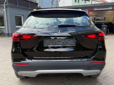 Mercedes GLA 180 — photo 6