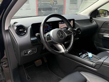 Mercedes GLA 180 — photo 8