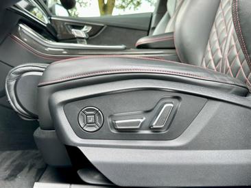 Audi SQ8 Competition Plus TFSI — photo 14