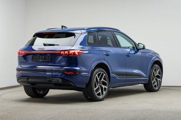 Audi Q6 E-tron Q6 SUV E-tron Grey 55 Quattro 285 KW — photo 2