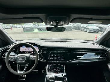 Audi SQ8 Competition Plus TFSI — photo 25