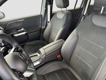 Mercedes GLB 200 — photo 6