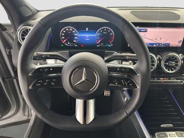 Mercedes GLB 200 — photo 8