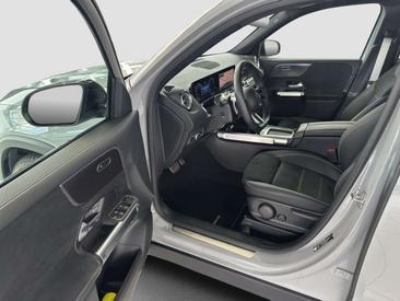 Mercedes GLB 200 — photo 13