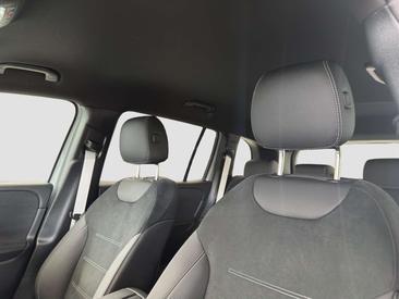 Mercedes GLB 200 — photo 15