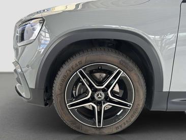 Mercedes GLB 200 — photo 16