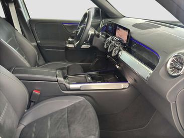 Mercedes GLB 200 — photo 22
