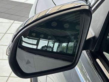 Mercedes GLB 200 — photo 26