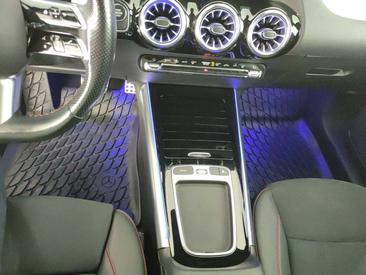 Mercedes GLA 200 — photo 19