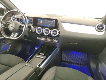 Mercedes GLA 200 — photo 22