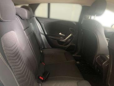 Mercedes CLA Berline 200 D — photo 10