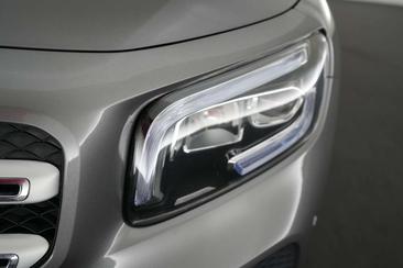 Mercedes GLB 180 — photo 18