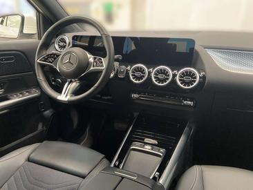 Mercedes EQA 250 — photo 7