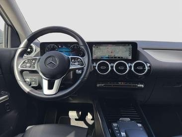 Mercedes GLA 250 — photo 19