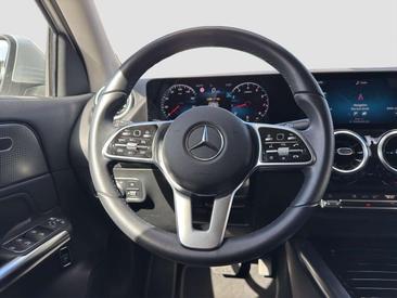 Mercedes GLA 250 — photo 20