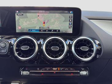 Mercedes GLA 250 — photo 22