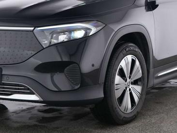 Mercedes EQB 300 4MATIC — photo 2