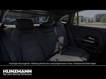 Mercedes EQA 300 4MATIC — photo 3